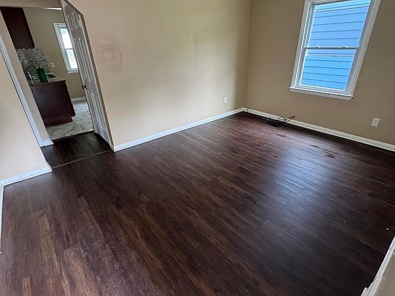 2nd image of 8056 Vaughan St