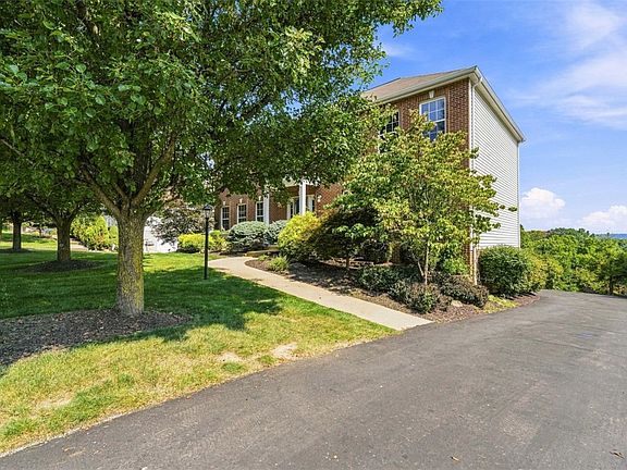 3rd image of 1512 Laurel Ridge Dr