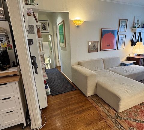 3rd image of 732 Silver Lake Blvd