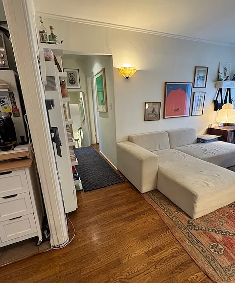 732 Silver Lake Blvd — Photo 3