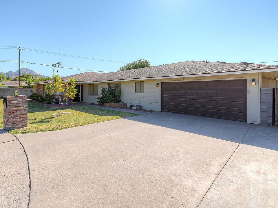 1st image of 1221 E PALMAIRE Drive