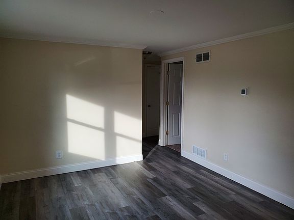 3rd image of 11 N Sycamore Ln
