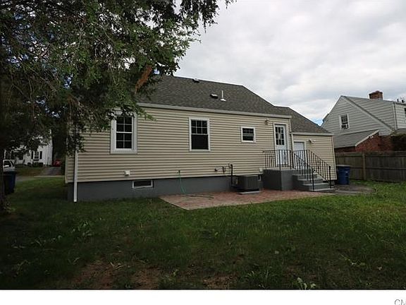 5th image of 61 Greenhill Ter