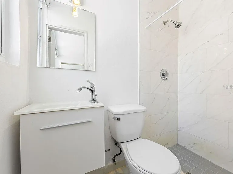 54 Kings Ct #2B — Photo 20