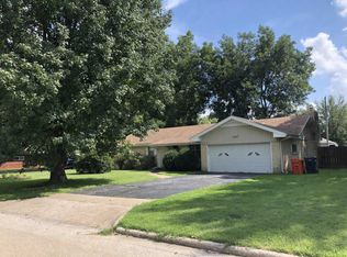 1508 W Cherokee St, Springfield, MO 65807