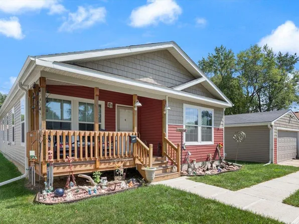 2311 S 10th St, Council Bluffs, IA 51501