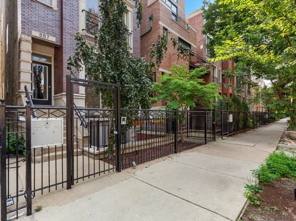 867 N Hermitage Ave #3, Chicago, IL 60622
