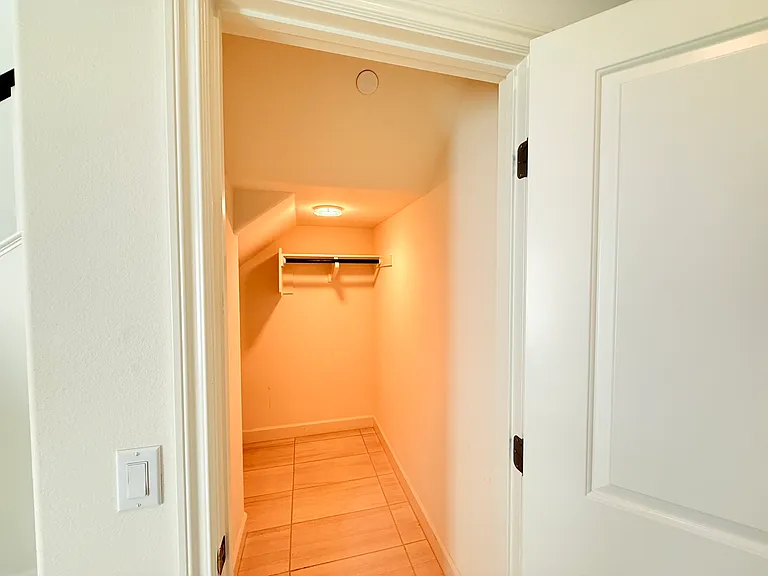 2751 E Agrarian St — Photo 16