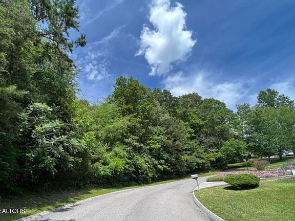 2nd image of LOT 8 Presidential Blvd