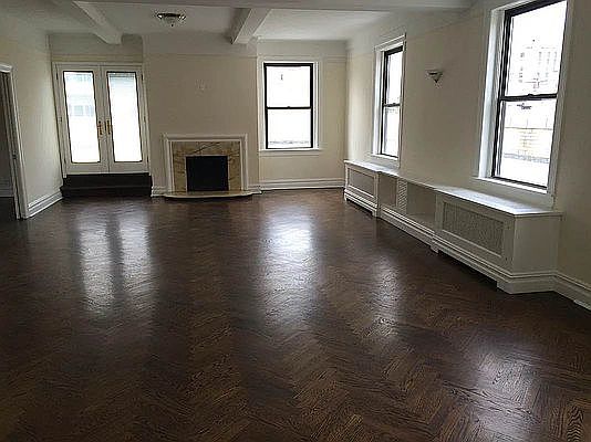 2nd image of 35 E 84th St
