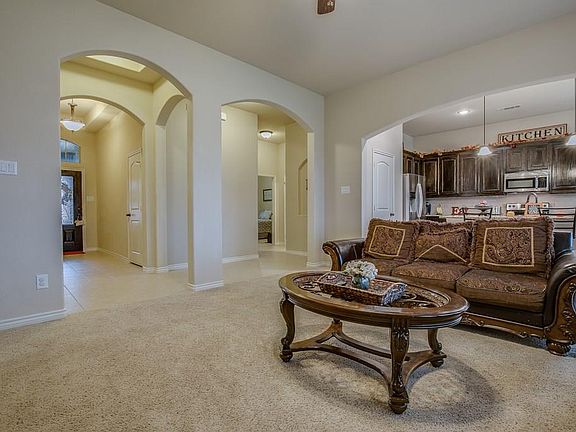 3rd image of 109 Trailwood Ct