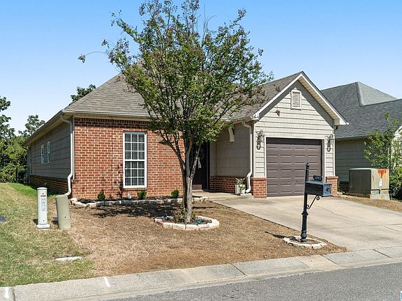 3rd image of 1093 Fairbank Ln