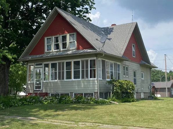 808 Franklin St, Elgin, IA 52141
