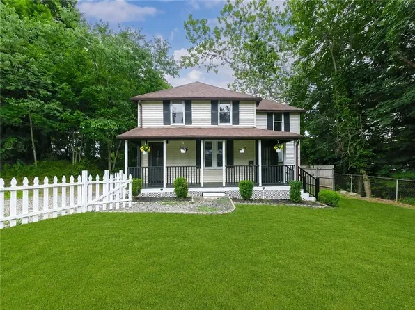 38 Padelford Ave, Riverside, RI 02915