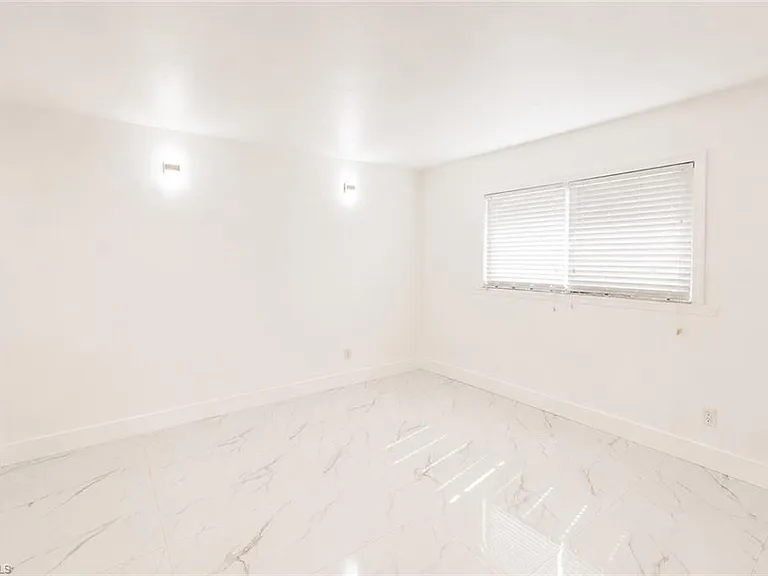 2504 SE 16th Pl #104 — Photo 18