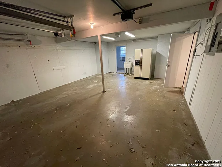 427 Indigo St — Photo 20