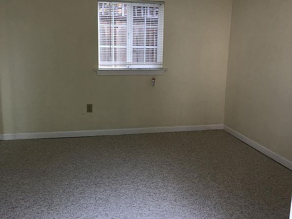 2nd image of 3910 Fair Oaks Ave