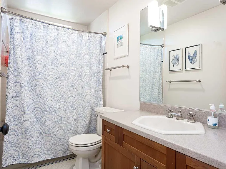 2473 Geranium St — Photo 36