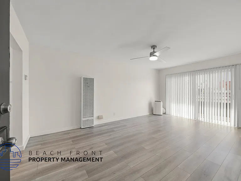 254 S Normandie Ave — Photo 4