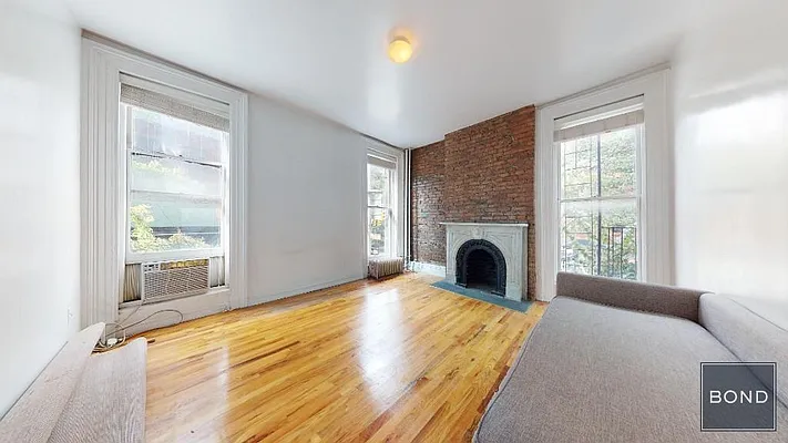 Rented by Bond New York | media 10