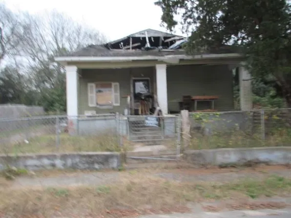 1902 11th Ct, Phenix City, AL 36867