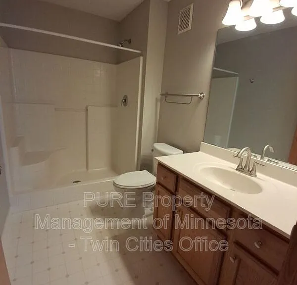 612 Lake View Dr — Photo 13