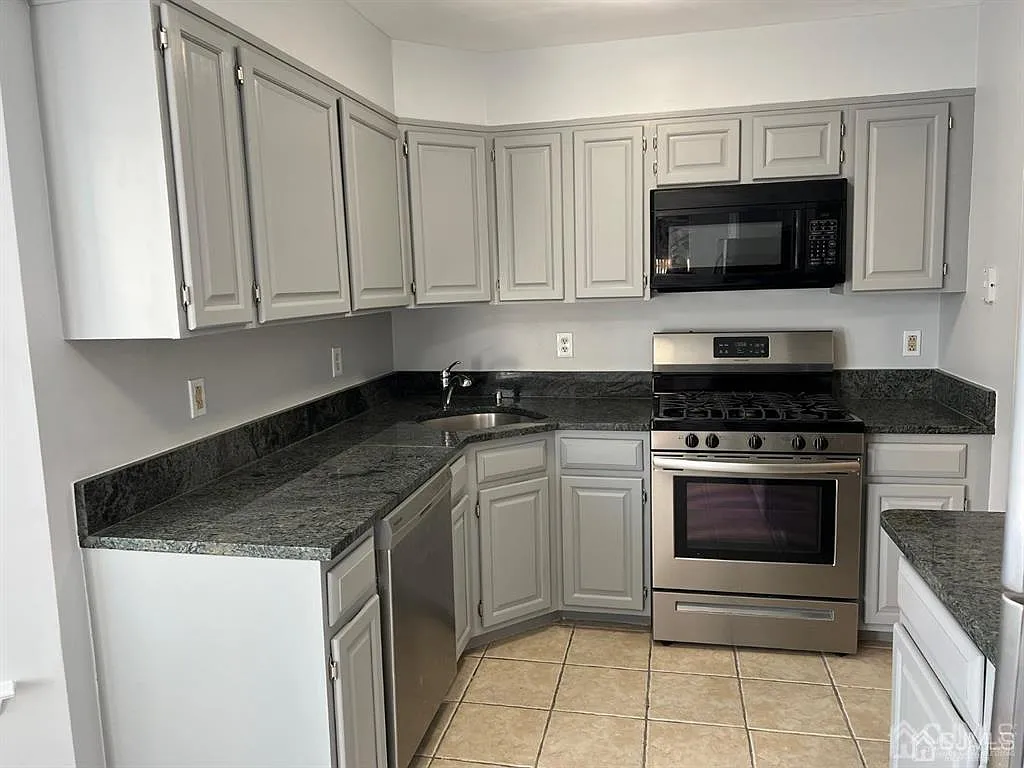 1201 Jesse Way photo 1