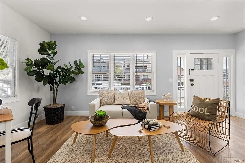 3 bed, 899 sqft, $3,250 — Photo 4