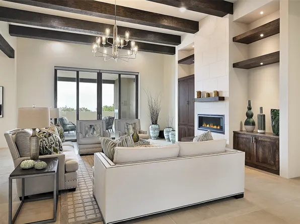 11 Via De Las Yeguas, Santa Fe, NM 87506