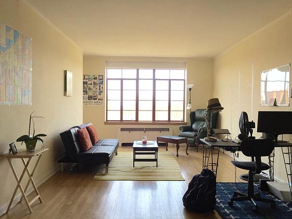 2nd image of 2378 Euclid Heights Blvd APT 1A