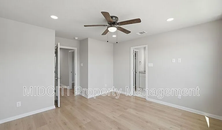7210 John Palmer Dr #101 — Photo 27
