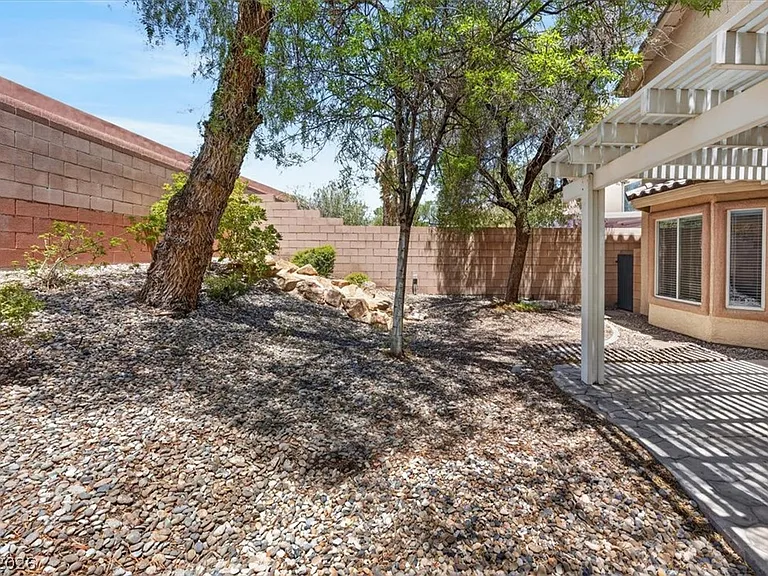 561 Aspen Leaf St — Photo 46