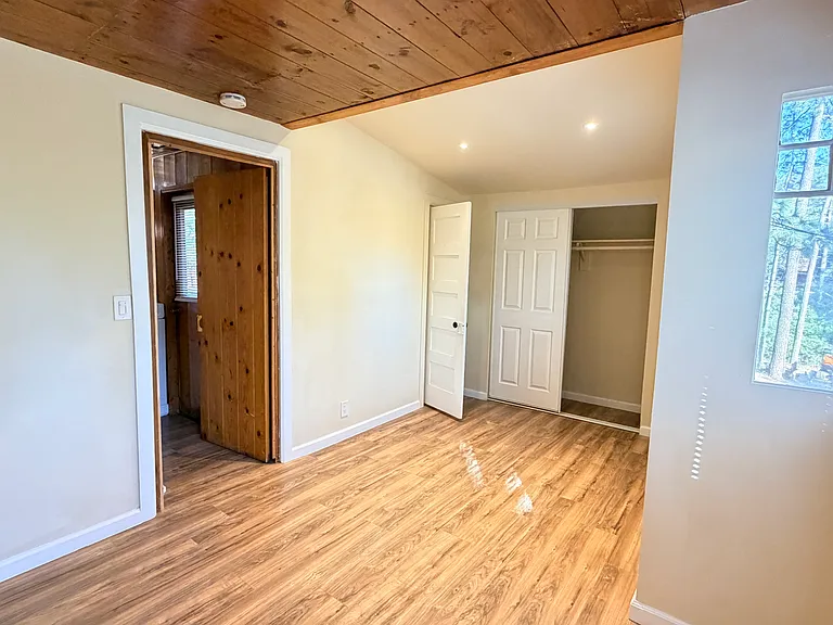 54365 Pine Crest Ave #6 — Photo 6