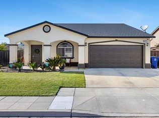 8611 Gardenia Ave, Parlier, CA 93648