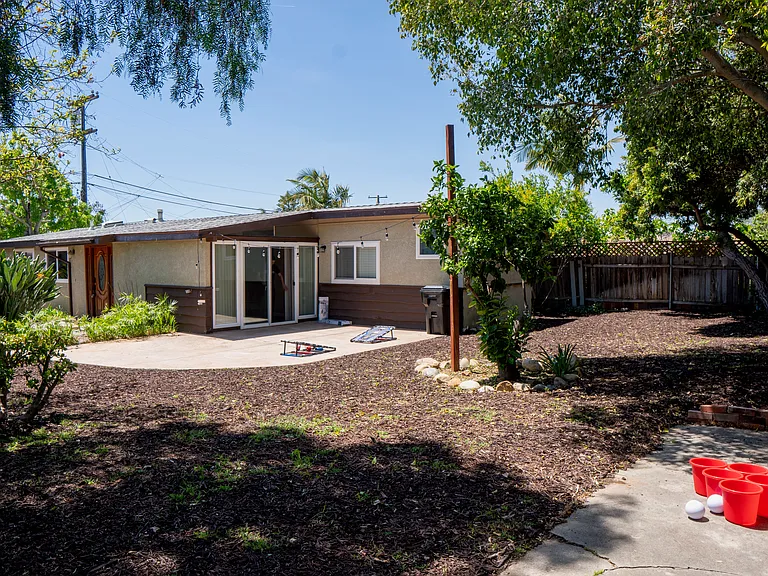 Acoma Ave — Photo 27