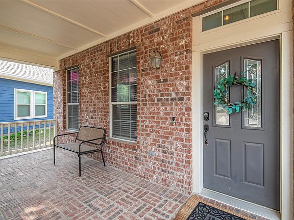 4th image of 4701 Newbridge Dr