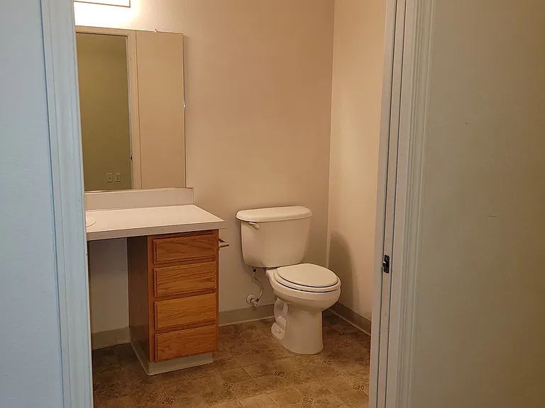 5700 NE 82nd Ave #B-6 — Photo 6