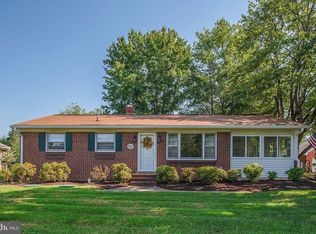 562 Truslow Rd, Fredericksburg, VA 22406