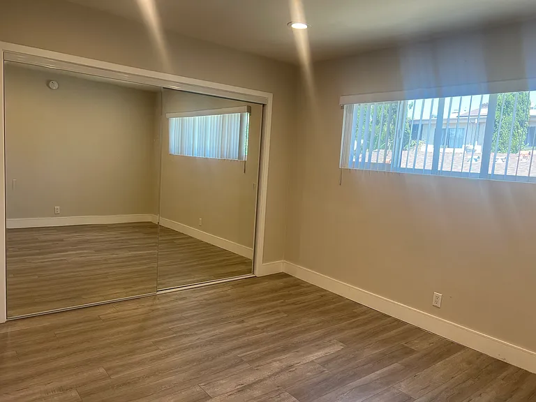 357 W Wilson Ave #2 — Photo 11