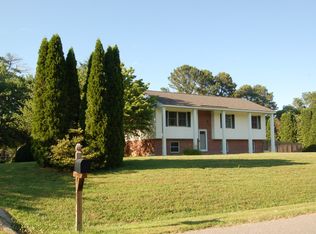 3609 Toano Woods Rd, Toano, VA 23168