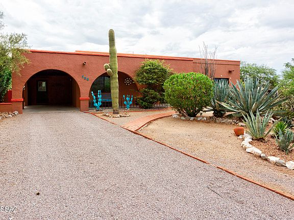 2nd image of 580 S Corpino De Pecho