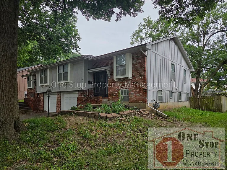 7816 Kessler Ln — Photo 2