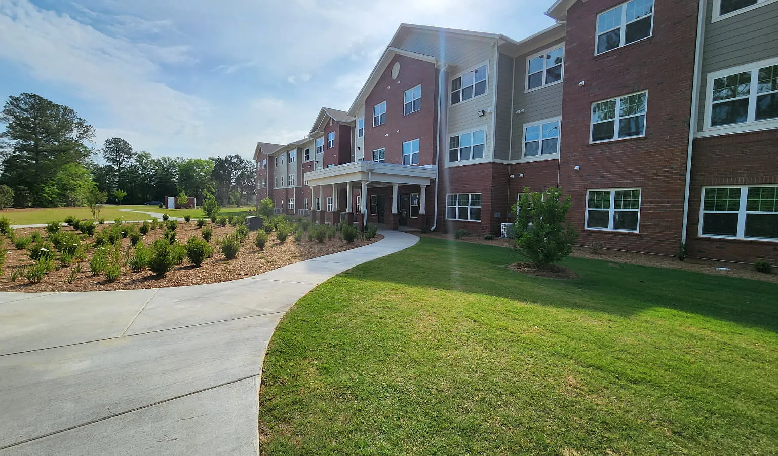 The Magnolia Apartments — Photo 4