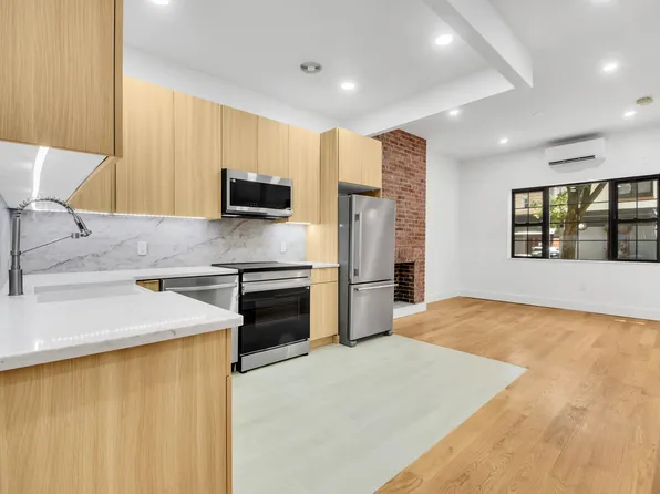 237 Ainslie Street image 1 of 10