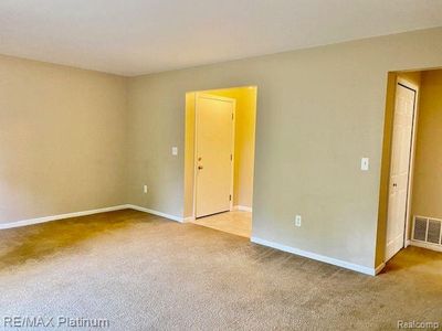 515 W Highland Rd S #E4, Howell, MI, 48843