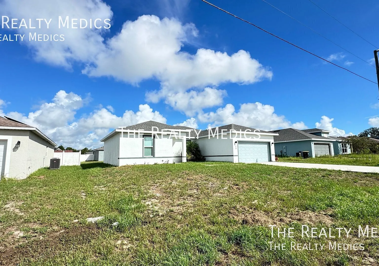 Beautiful 4Bedroom Home in Poinciana Internet & Cable Included! — Photo 4