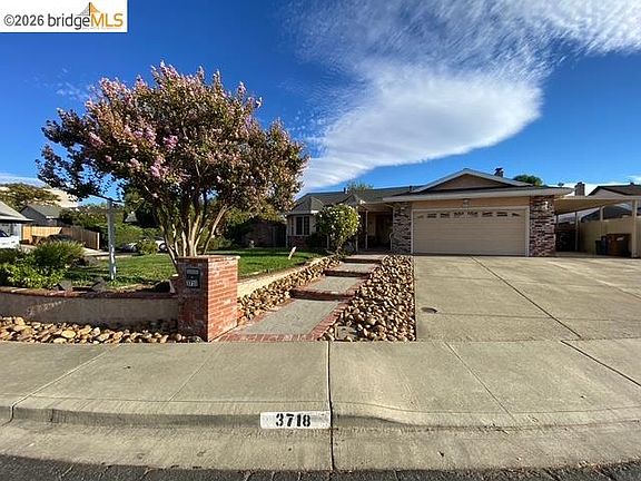 3rd image of 3718 Cascade Ct