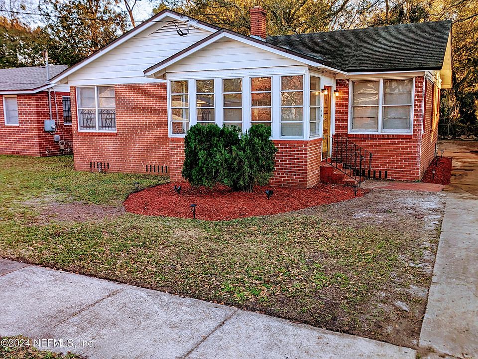 1st image of 1244 W 12TH Street