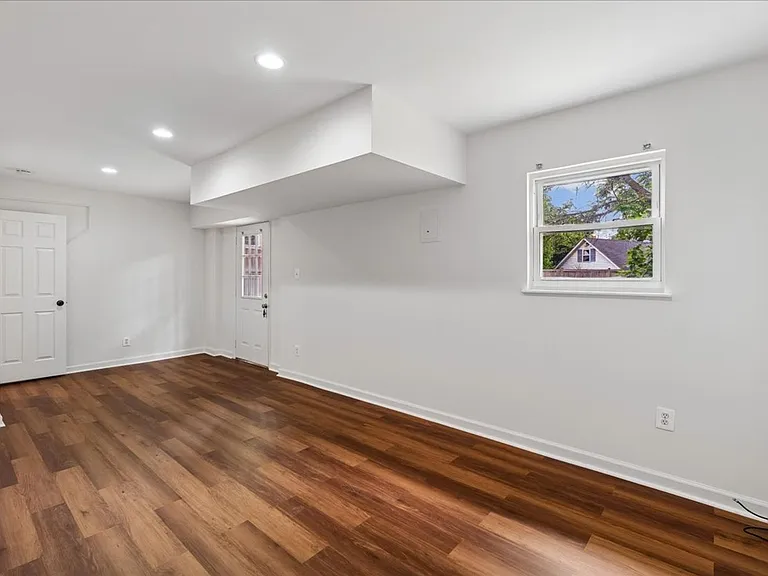 727 Grandin Ave — Photo 21