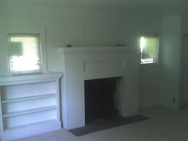 E Grand Ave — Photo 5